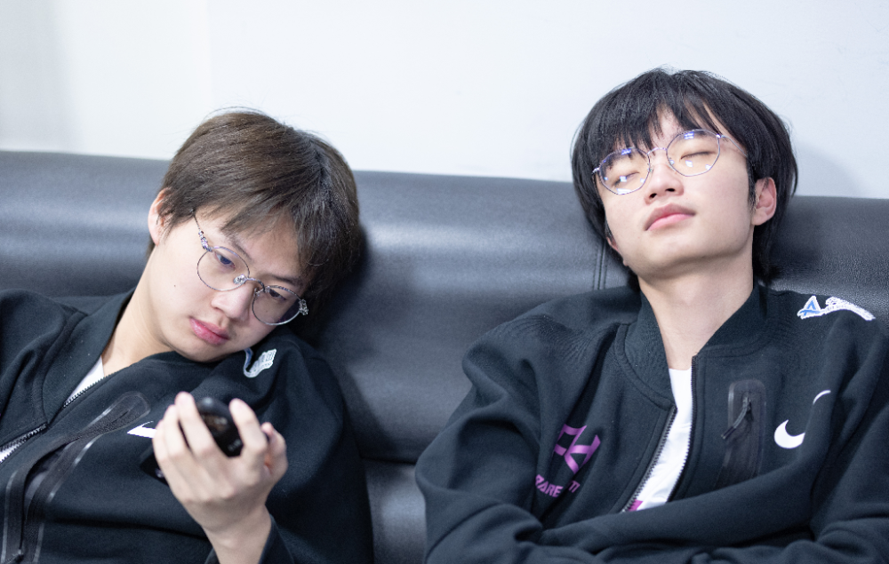 穆古鲁扎迎来二十赛季出色发挥，IG观众热烈欢呼！